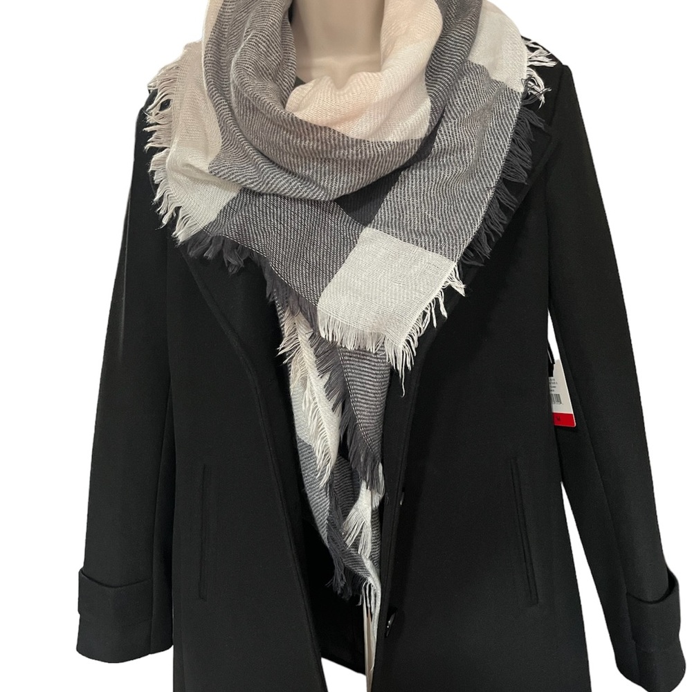Woman’s Marc New York Andrew Marc pea coat black medium